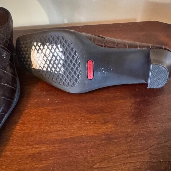 AEROSOLES Women's 6M Cinch Worm Upper Leather Heels slip on Mule shoes - Picture 6 of 6